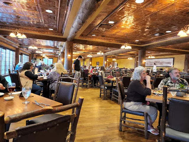 The Keeter Center-Dining