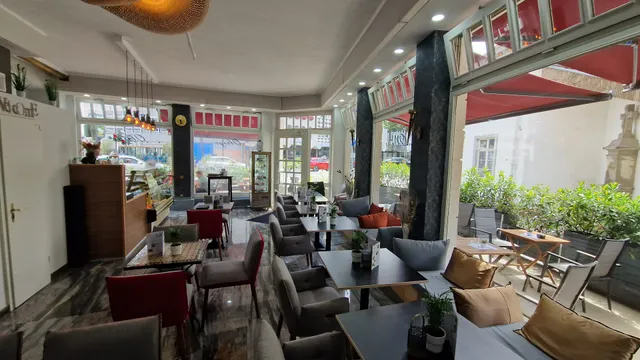 Olrigo Cafe & Restaurant