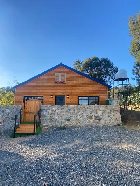 كوخ زهرة البيلسان