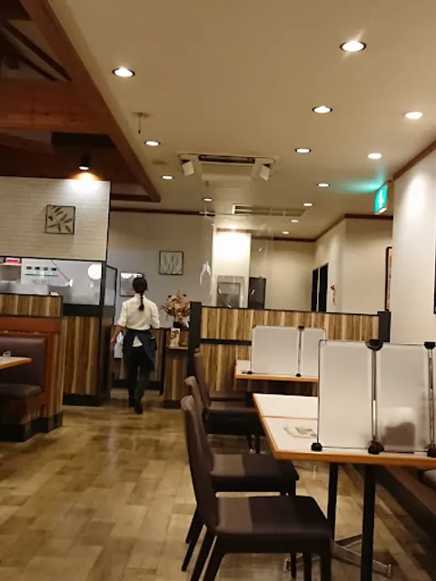 Udonresutoran Henkotsu Kanumamoroten