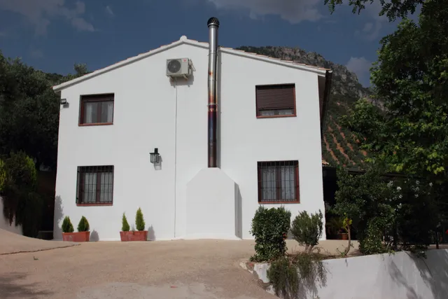 Cortijo Rural "Fuente los Avellanos"