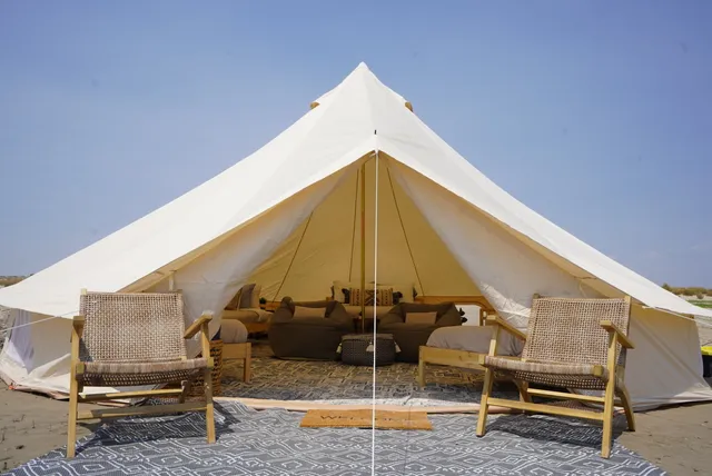 Sandy Beach at Yuba Lake