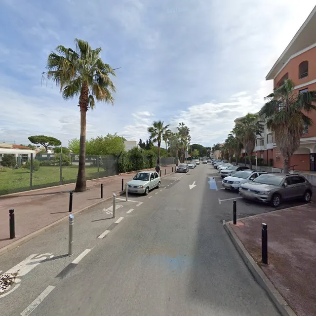 Middle School Les Mûriers