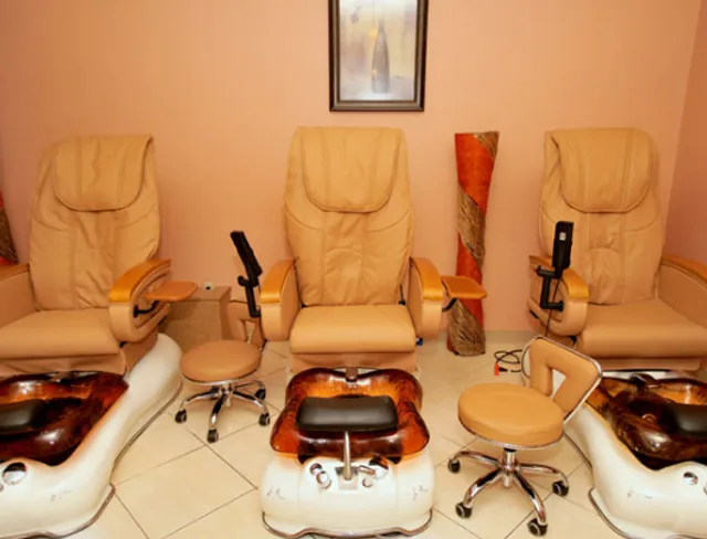 Mimosa Nails Day Spa