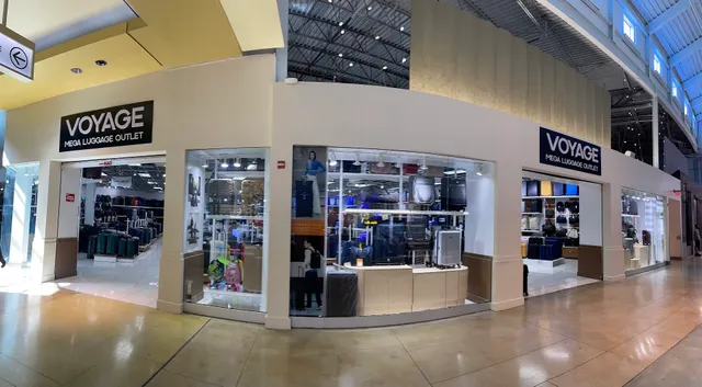 Voyage Luggage Mega Outlet - Dolphin Mall
