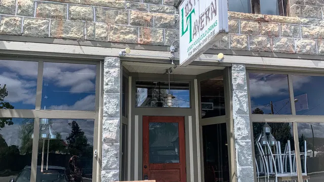 Z’s BBQ Lostine Tavern