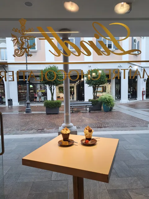 Lindt Chocolate Shop Mantova