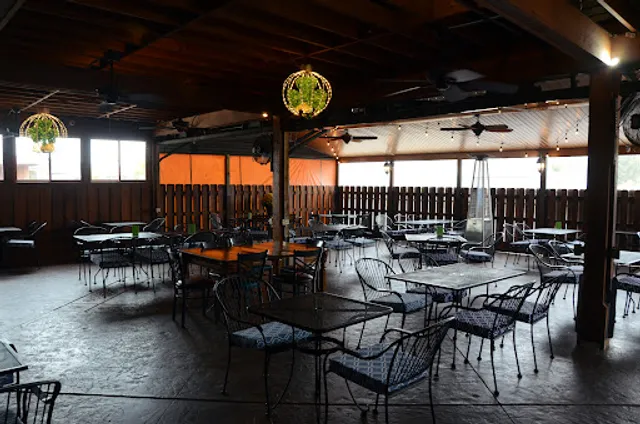 Walt's Pizza & Restaurant