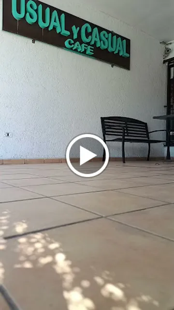 Usual y Casual Café