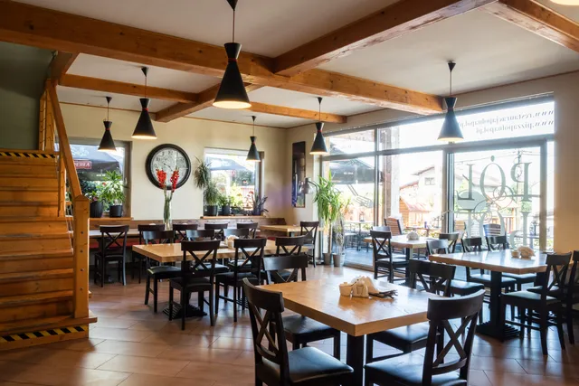 Restauracja PÓŁ na PÓŁ - Pizza