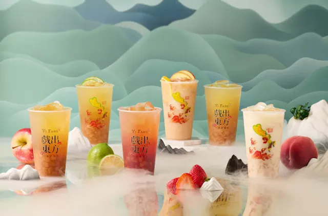 YiFang Fruit Tea | Diagonal