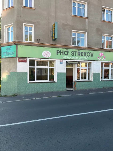Pho Střekov