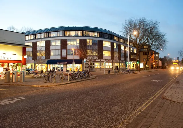 Podium - Oxford (Prama House)