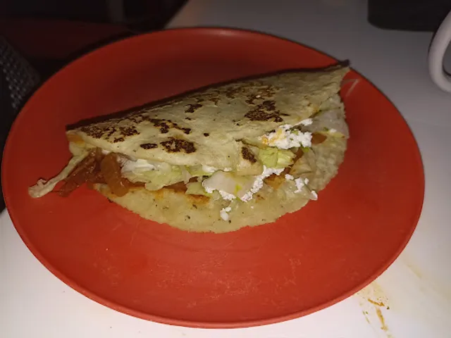 Pozoleria La Familia