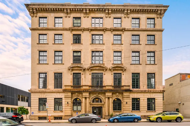 The Maverick by Kasa