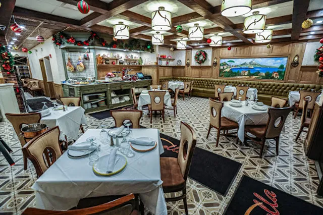 Pulcinella Neapolitan Restaurant