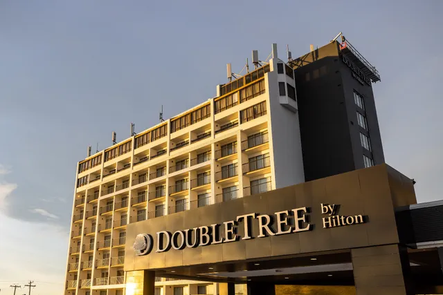 DoubleTree by Hilton Calgary North