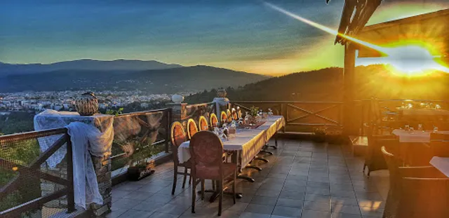 View food bar (ΤΖΙΒΑΕΡΙ) and Villa TZIVAERI