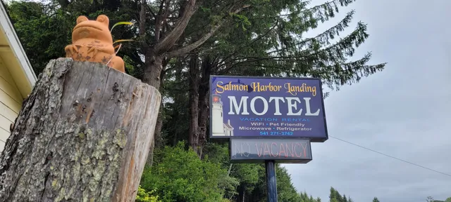 Salmon Harbor Landing Motel
