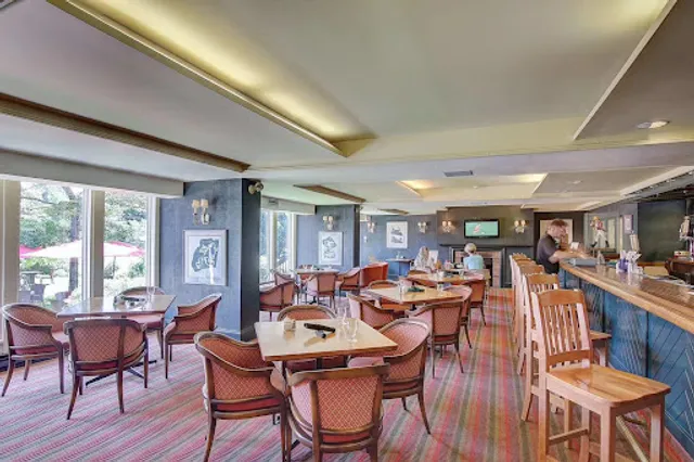 Drinkwaters Lounge Restaurant & Bar