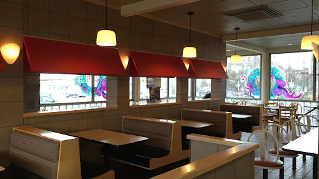 Dairy Queen - 10:00am-10pm