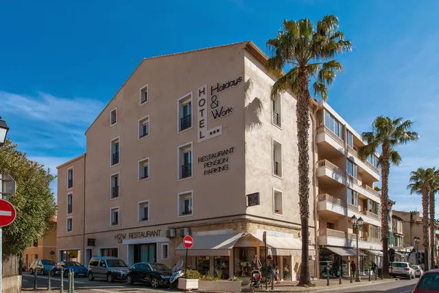 Holidays & Work Hotel Restaurant