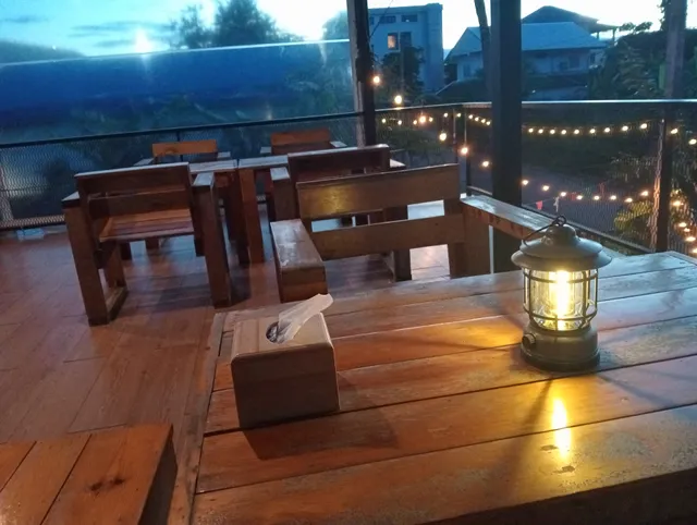 River Chills Food&Drink