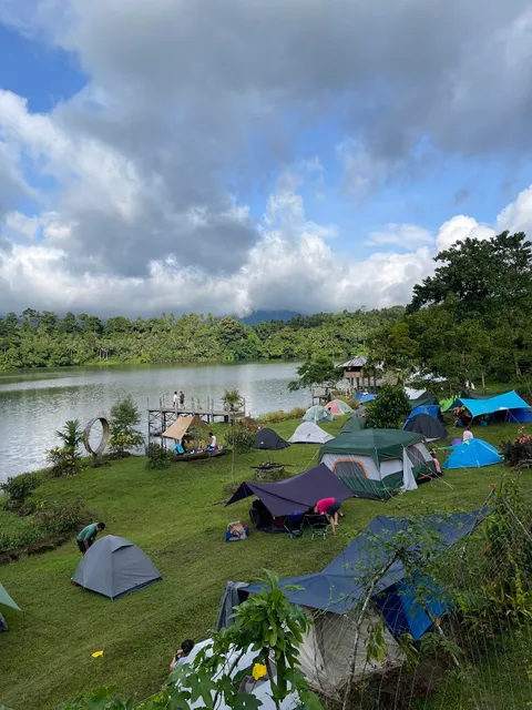Garden Paradise By The Lake Farm Resort