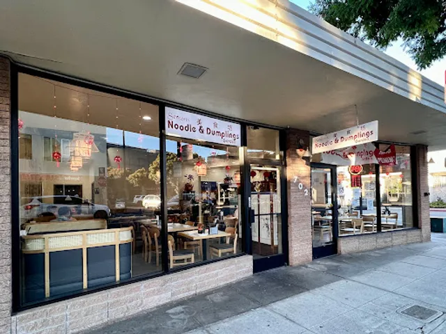 Seasons Noodles & Dumplings Garden