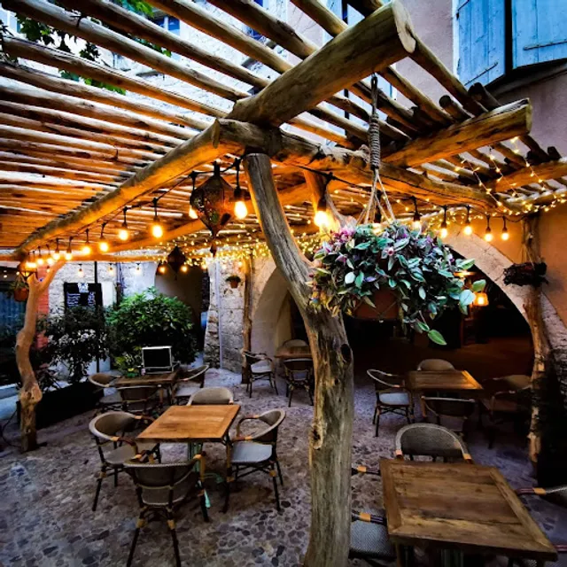 La Floriane Restaurant & Bar Pub Glacier