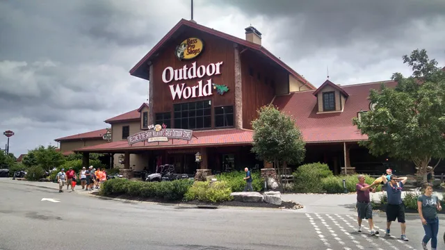 Bass Pro Shops