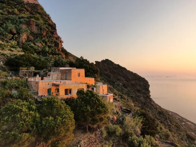 Alicudi Casa