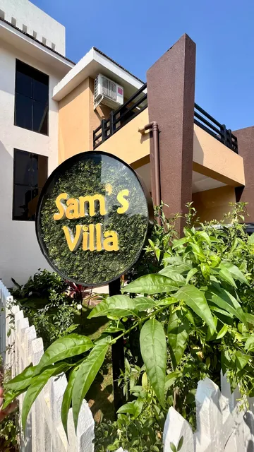SAM'S VILLA