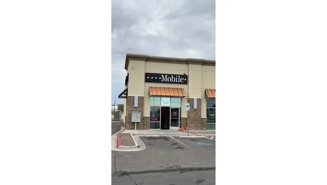 T-Mobile Authorized Retailer