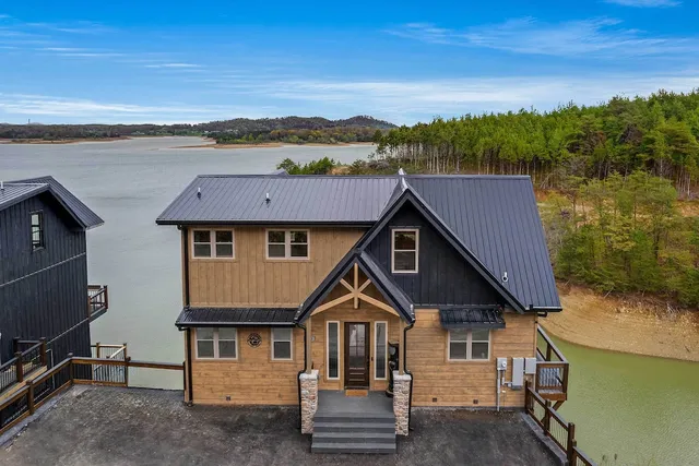 Indoor Pool & Hot Tub: Sevierville Retreat!