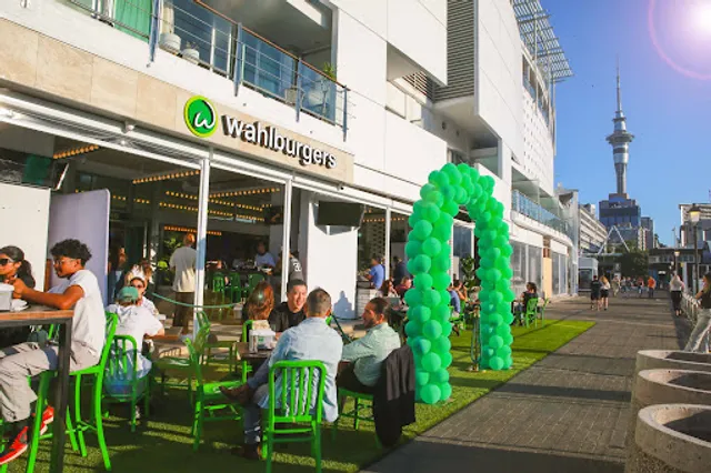 Wahlburgers