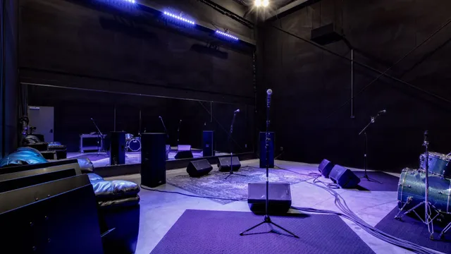 Diamond Sound Studios