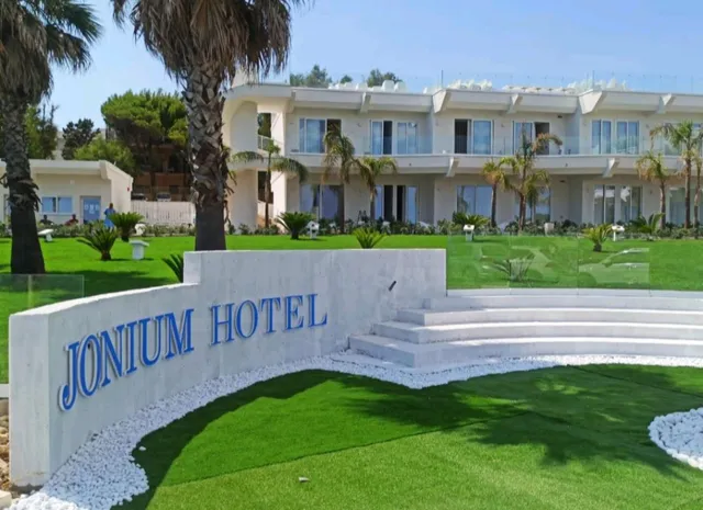JONIUM HOTEL RESIDENCE