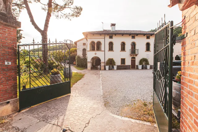 Fattoria le Vegre - Azienda vitivinicola - Agriturismo con camere - Degustazione Vini Colli Berici