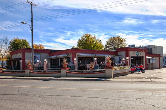 Déjà Vu Restaurant & Bar