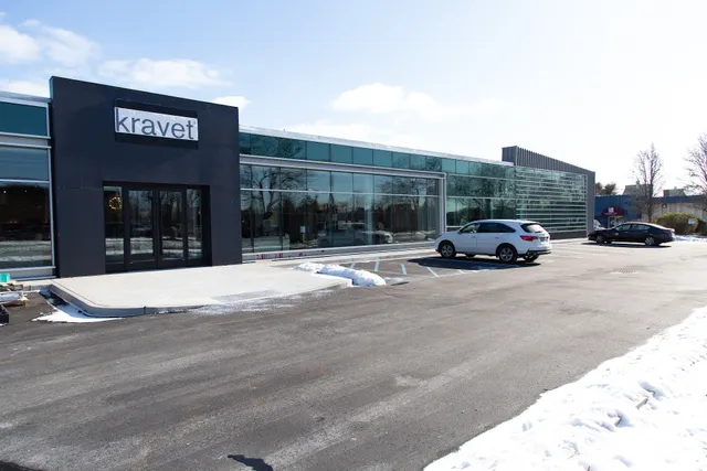 Kravet LLC