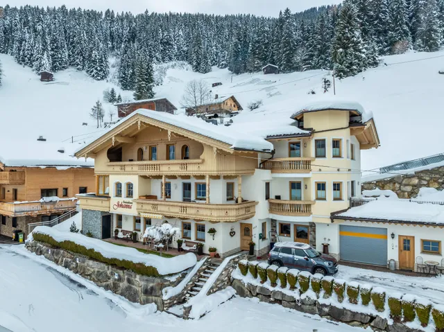 Ferienhaus Johanna für 2 bis 21 Personen· Appartements Zillertal