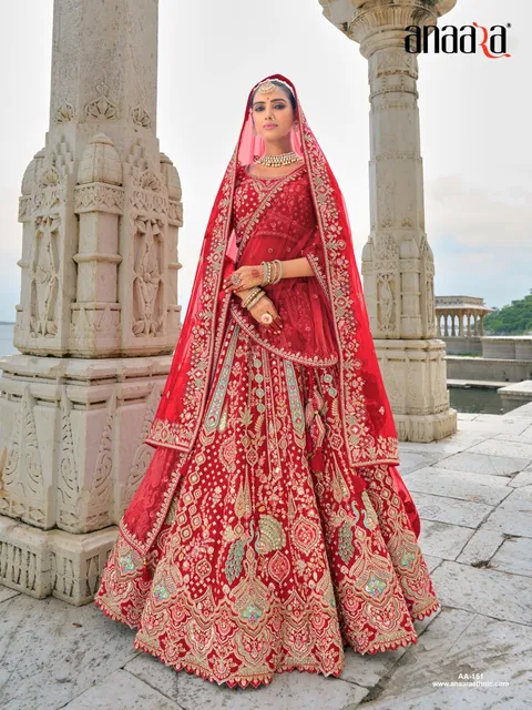 Vastra by Shruti Kreeti