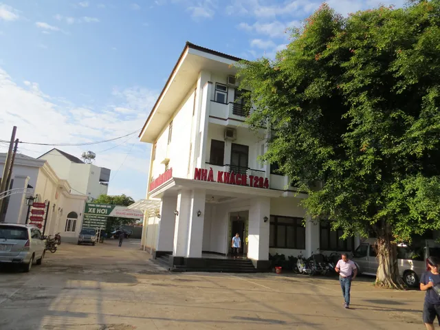 Nhà Khách T284