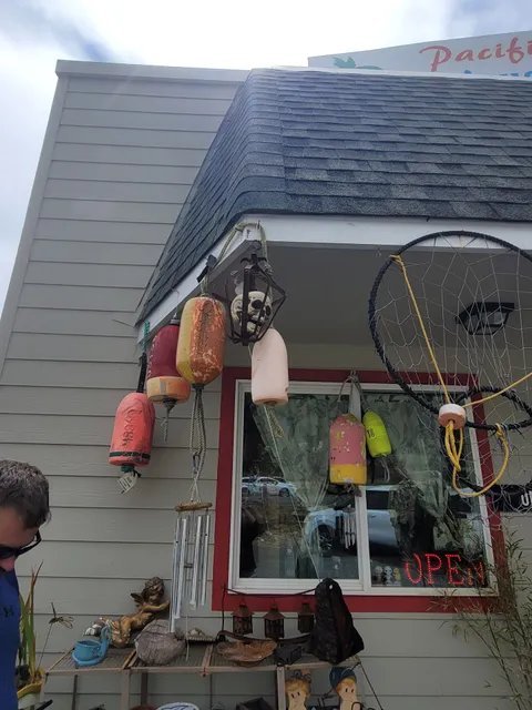 Pacific Treasures Antiques & Collectibles