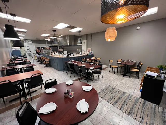 Esther's Persian Cafe