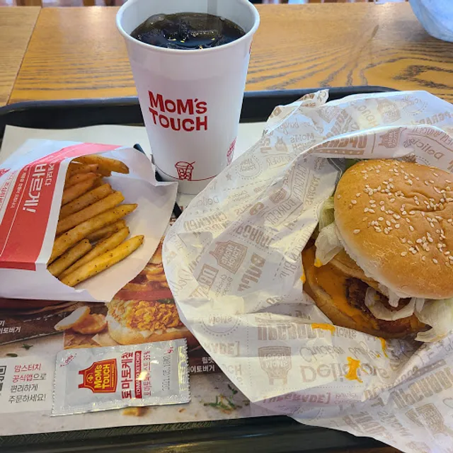 맘스터치 석사점