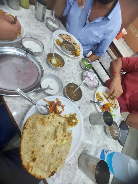 Khalsa Sweets And Vaishno Dhaba