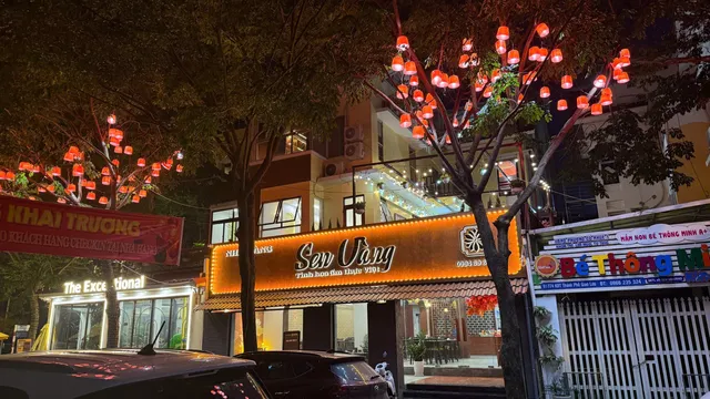 Nhà hàng Cánh Sen Vàng