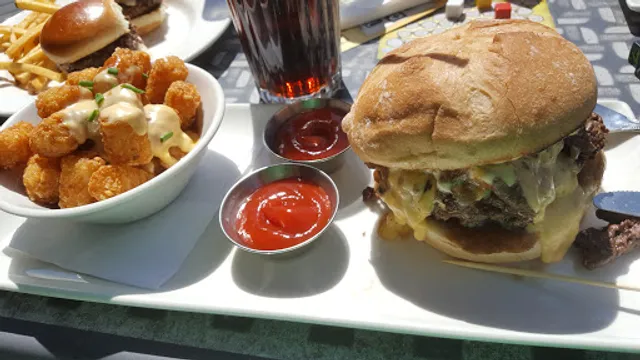 Plan b Burger Bar - Simsbury